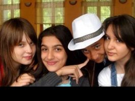 Ergen Çocuğunuza Arkadaş Değil Anne-Baba Olun!