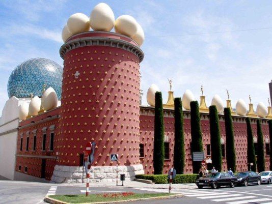 Aklın yolu delinin evi. Aklın sınırlarını zorlayan eserler