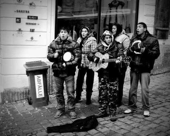 sokak şarkıcıları insan