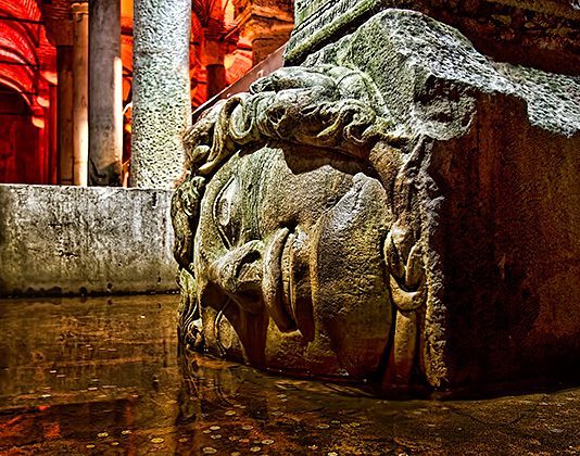 yerebatan medusa taşı mecnun eden aşk