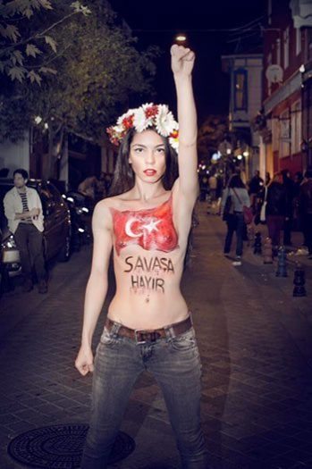 Türkiye' de Femen Aktivisti