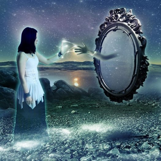 dream-mirror-dreams-can-come-true-31082814-900-900