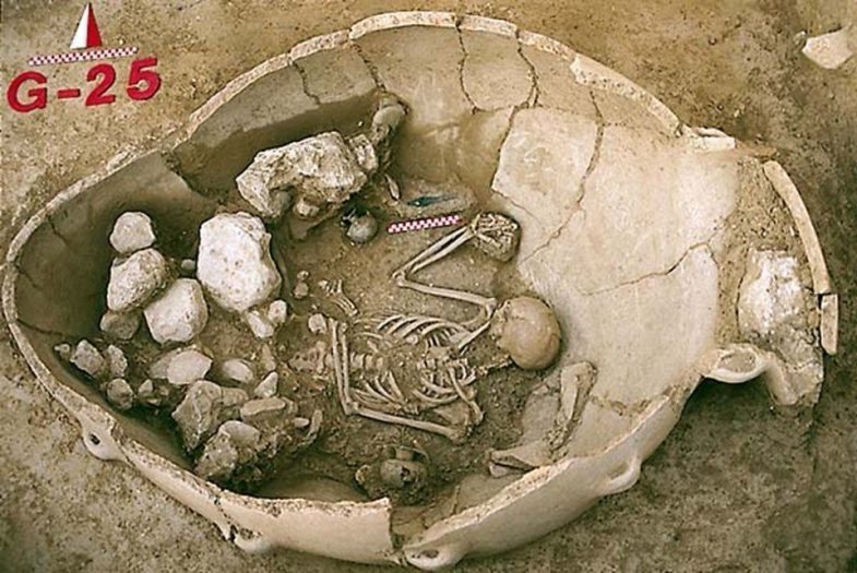 baklatepe kazısı minos dönemi kazısı pithos