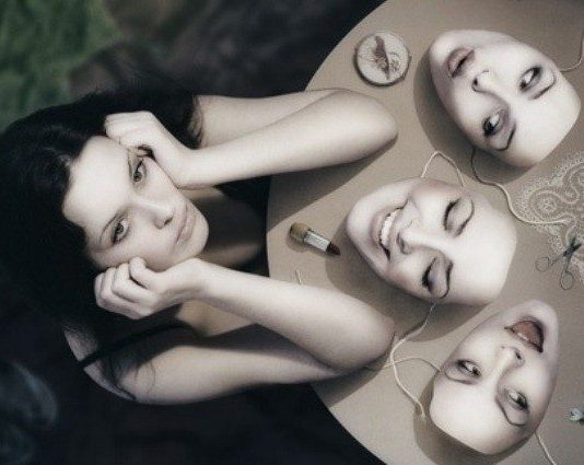 Egonun halleri: Kişiliğin savunma mekanizması