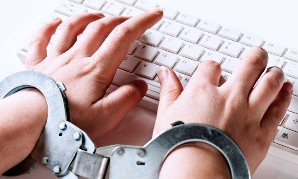internet sansürü torba yasa hükümet tib
