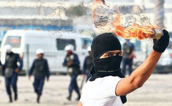 İç güvenlik paketi molotof eylemci polis toma biber gazı