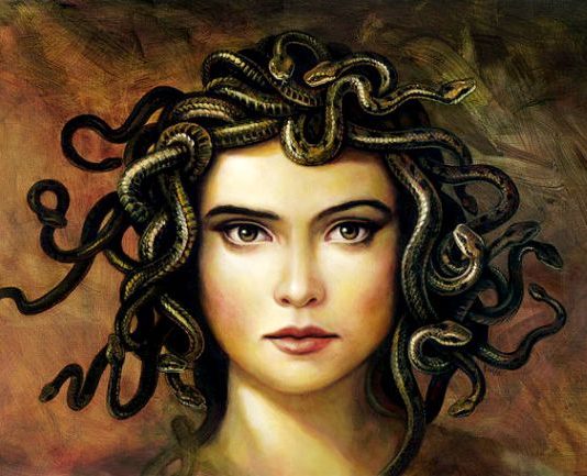 medusa kadın güç erkek athena poseidon yunan mitolojisi mitler