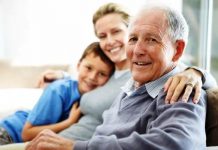 Güzel Sahip Çıkın Sevdiklerinize dede torun çocuk kız baba anne evlat