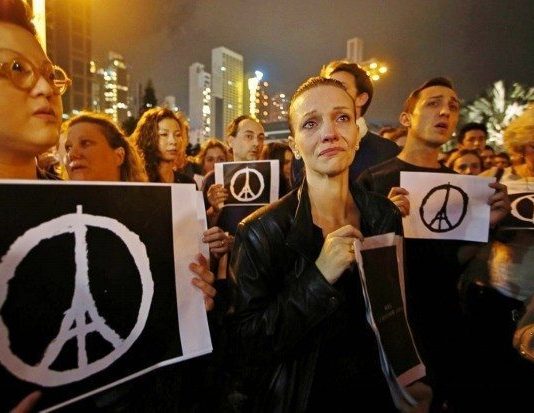 paris ışid terör saldırısı deaş daeş türkiye yunanistan maçı saygı duruşu ıslıklama