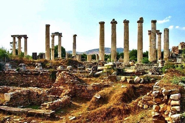 afrodit tapınağı sardes sart antik kenti manisa salihli oteller yemek restoran