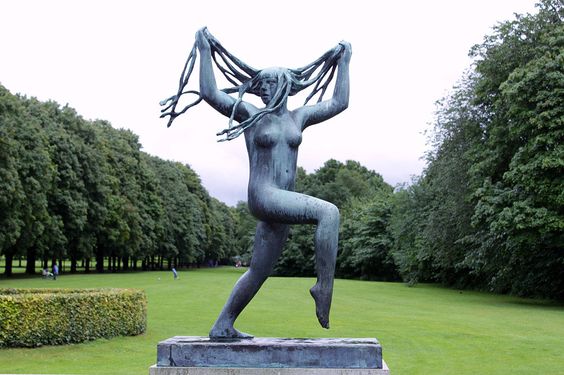 oslo frogner parkı vigeland heykel sergisi açık hava müzesi kadın çıplaklık erkek