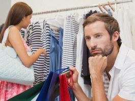 Ahir zamanda 70 bin çeşit ürünle yüz yüze gelen insanoğlu. Mutfak doluyor, buzdolabı taşıyor. Eve gelince poşetlerden huzur ve kanaat çıkmıyor.