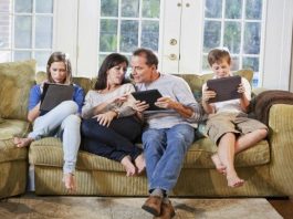 Tepkisizliğin vergisi! Artık insanlar tepkilerini yalnızca sosyal medyada dile getiriyor, sanal imza topluyor. Sonunda kocaman bir hiç çıkıyor ortaya...