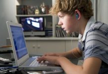 Çocukluklarda doğru oturma neden önemli? Çocukluklarda doğru oturuş neden önemli?