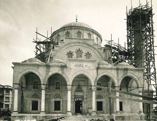Şişli Camii: Erken Cumhuriyet Döneminde Bir Osmanlı Yapısı