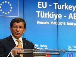 Türkiye ile Avrupa Birliği arasında anlaşmaya varıldı. Başbakan Davutoğlu, anlaşmayı tarihi bir gün olarak nitelendirdi.