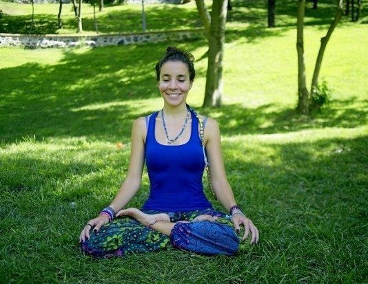 bir-video-ile-baslayan-yoga-meraki