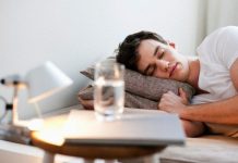 Uykudan önce su içmek zararlı mı? Uykudan önce su içmek zararlı mı?