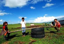 Kurtarın evlatlarınızı tahtadan oyuncakları olsun! Kurtarın evlatlarınızı tahtadan oyuncakları olsun!