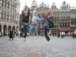 Türkiye'de eğitim sistemi çürüyor mu? Dünyada nasıl?