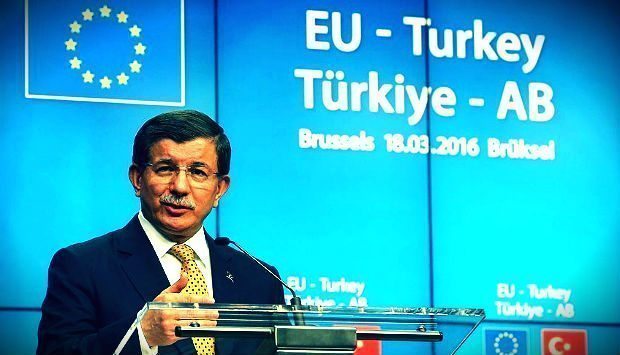 Başbakan Davutoğlu AB'nin Türk vatandaşlarına Haziran'a kadar vizesiz seyahat getirilmezse Türkiye'nin taahhütlere uymayacağını söyledi.