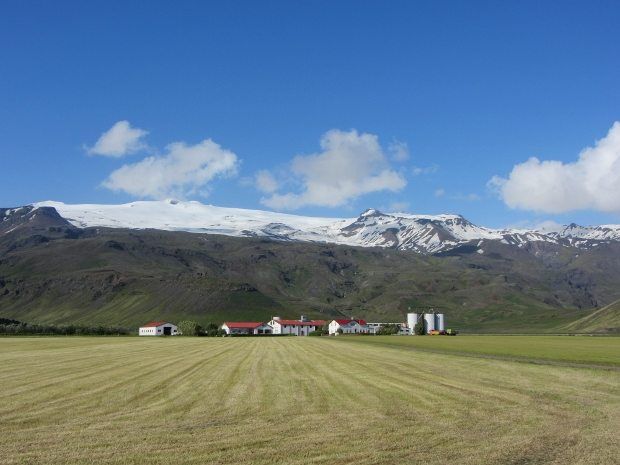 İzlanda: Su ile ısınan buzlar ülkesi
