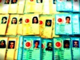 Türkiye'de 49 milyon insanın kimlik bilgileri çalınıyor, ülkenin başbakanı "Evimin adresini sorsalardı söylerdim" diyor...