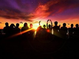 Araştırmaya göre sık seyahat edenler daha açık fikirli ve daha toleranslı hale geliyor. Aynı zamanda sıkça yollara düşenler, farklı ülkelerden insanlara daha fazla güveniyor.