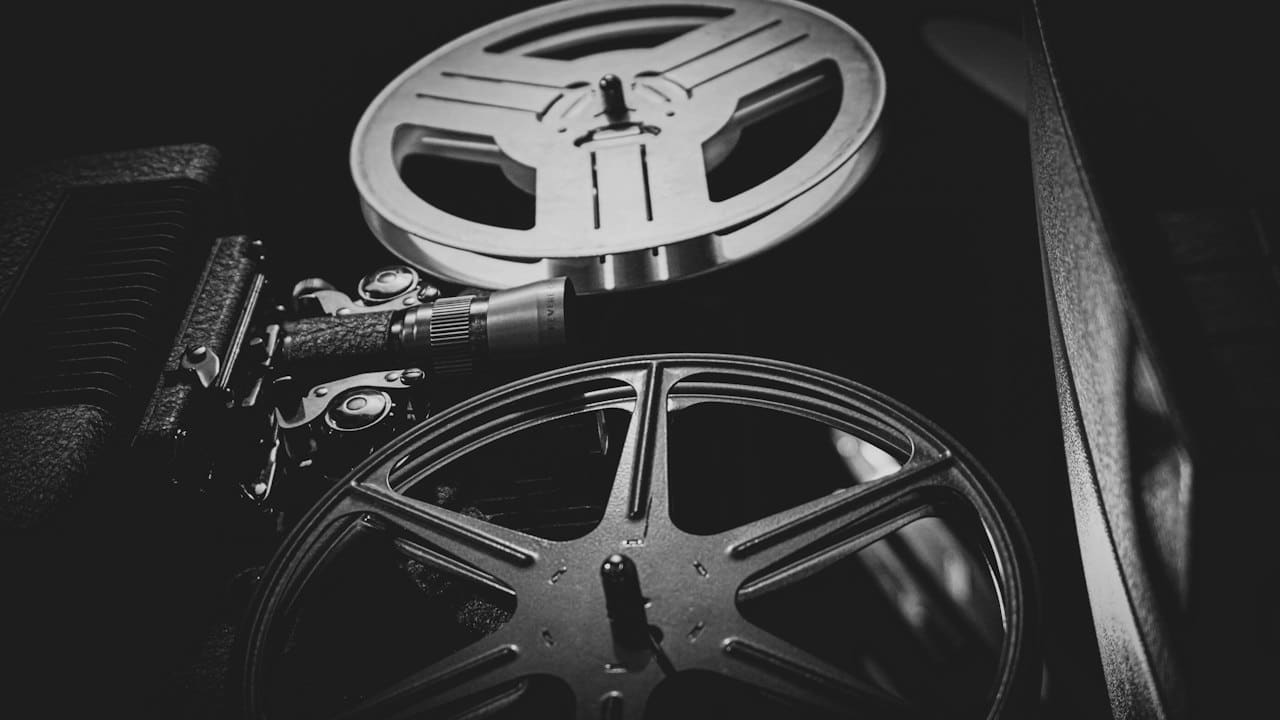 Sinema projektörü, siyah beyaz