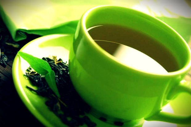 Japonya'da yapılan araştırmalarda sık sık yeşil çay tüketen insanlarda başta prostat, kolon ve deri kanserlerinin gelişim oranının belirgin şekilde azaldığı gözlemlenmiş.