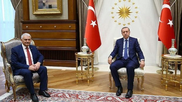 Erdoğan, Binali Yıldırım'a hükümeti kurma görevi verdi beştepe
