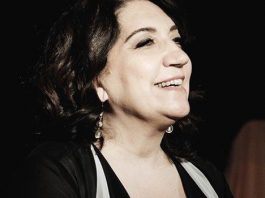 Füsun Demirel’in ‘Aşk Dersleri’ oyununa polis kaydı!