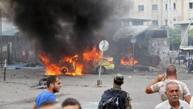 Suriye'de Lazkiye ve Tartus şehirlerinde gerçekleşen 7 farklı patlamada en az 100 kişi hayatını kaybetti. Saldırıları IŞİD üstlendi.