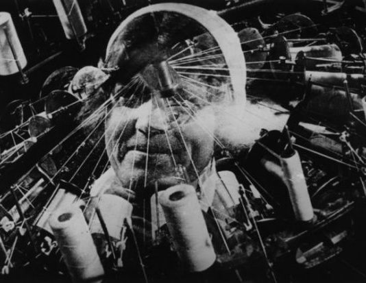 Dzigo Vertov'dan gerçeğin belgeseli: Film Kameralı Adam