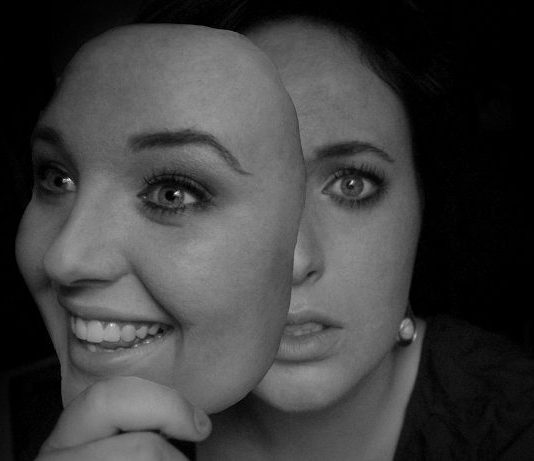 Hayat maskelerde çıplak kaldığımızda güzel