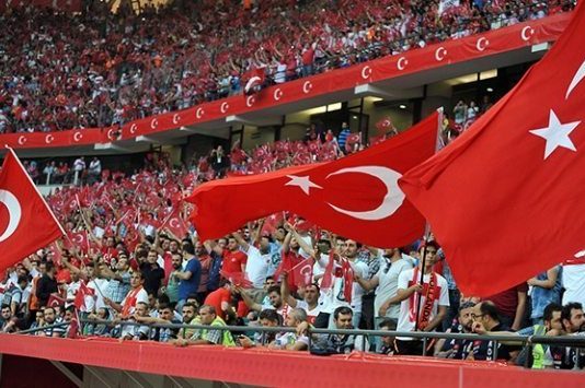 Moda ikonu ümmilerin Avrupa fiyaskosu