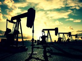 Petrol kuyusu azalıyor; üretim artıyor