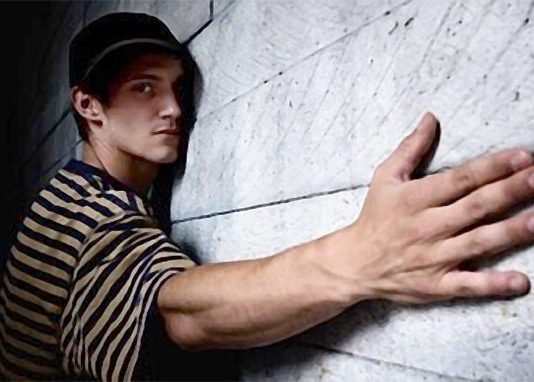 Umut dolu yarınlara koşan umutsuz gençlik