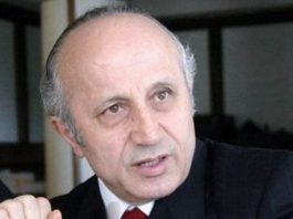 Yaşar Nuri Öztürk sevenlerini yasa boğdu