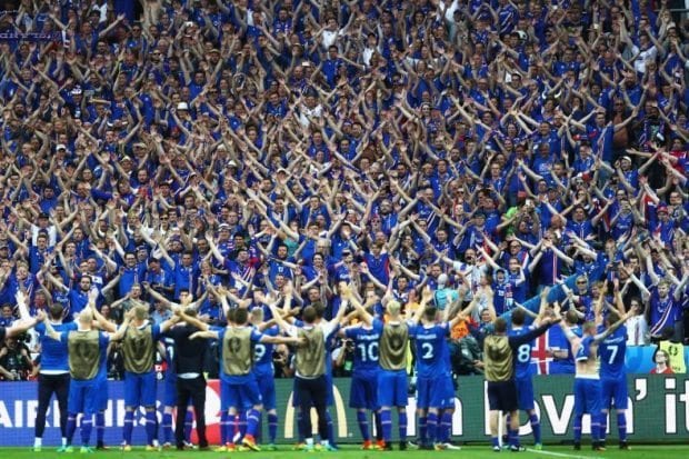 Gökgürültüsü alkışı: İzlanda'nın dünya futboluna armağanı