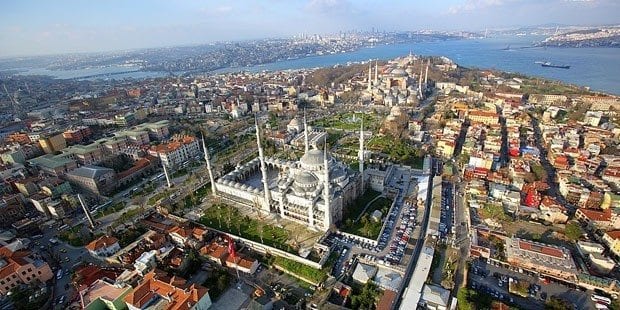 Le Figaro: "İstanbul'da deprem basıncı en yüksek seviyede"