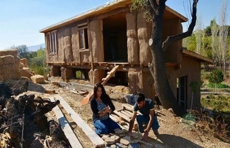 Kırşehir'de bir çift, çamur ve samanla doğal ev yaptı
