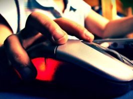 Yapılan son araştırmalara göre; porno site ziyaretçilerinin yüzde 10'u 10 yaş altında çocuklardan oluşuyor.