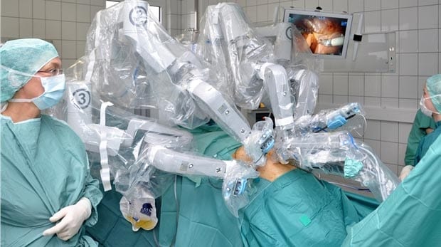 Robotik cerrahi: 5 soruda robotla akciğer kanseri tedavisi