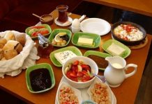 Kahvaltı çocuklarda akademik başarıyı artırıyor! Kahvaltı çocuklarda akademik başarıyı artırıyor!