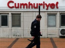 Cumhuriyet Gazetesine Operasyon: Murat Sabuncu gözaltında