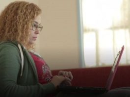 İnternette şantaj direnen kadınlar: Bedenimiz bie ait!