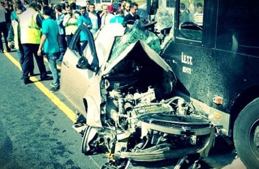 İstanbul Sefaköy'de metrobüs kazası