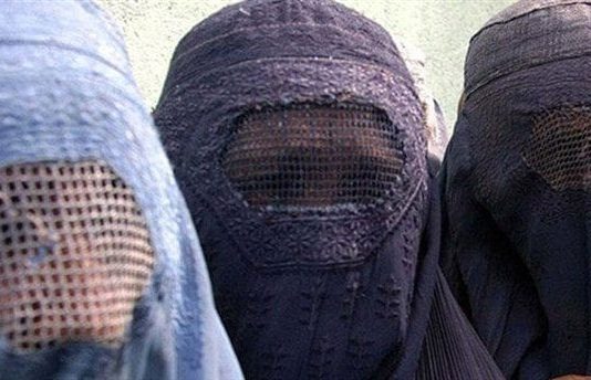 İsviçre'den sonra Bulgaristan'da da peçe yasaklandı