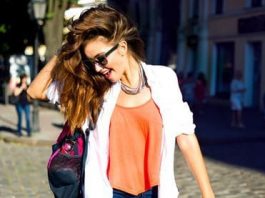 Kadın kendine gülümsedikçe hayat da ona gülümser